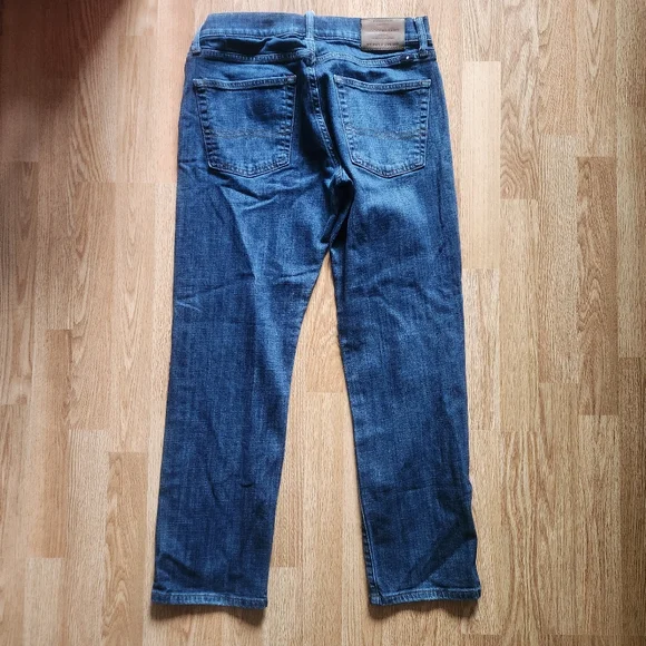 Lucky Brand 221 Straight Jeans - Picture 11 of 12